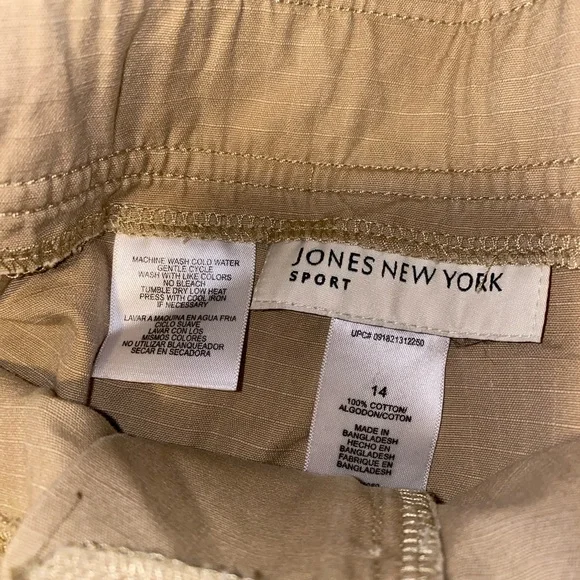 Jones New York Sport Shorts - Picture 3 of 6
